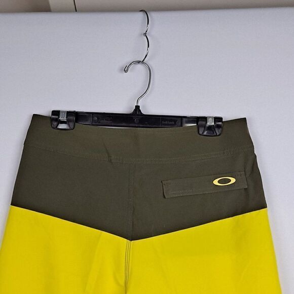 Oakley Mens Board Shorts NWT - Picture 6 of 10